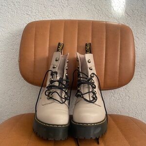 Dr. Martens Leona combat boot size 5